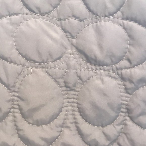 New Coach signature monogram C oyster quilted relaxed fit puffer jacket - Picture 8 of 9